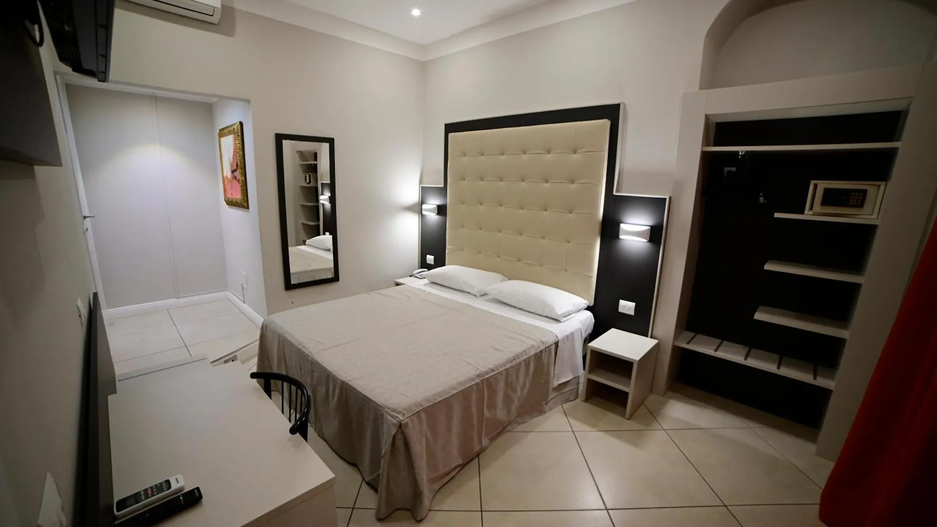 Hotel Demo' Μιλάνο