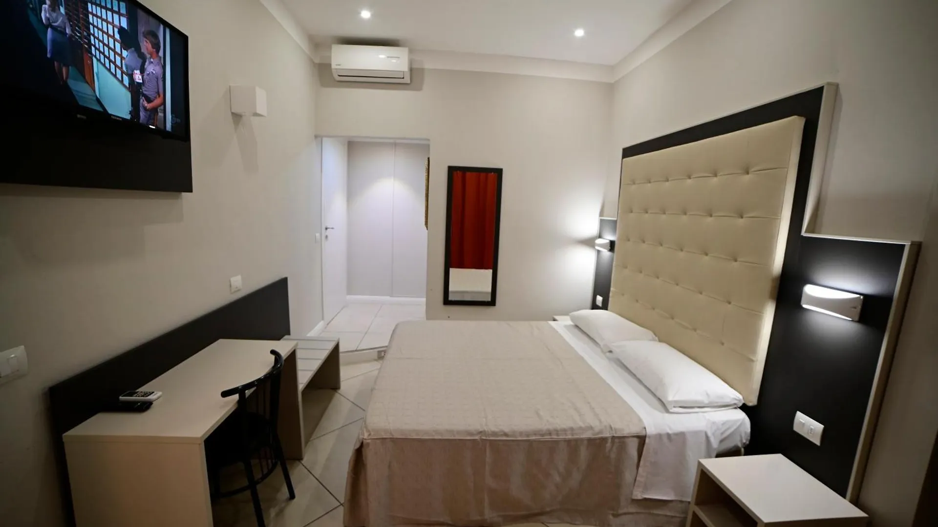 Hotel Demo' Μιλάνο