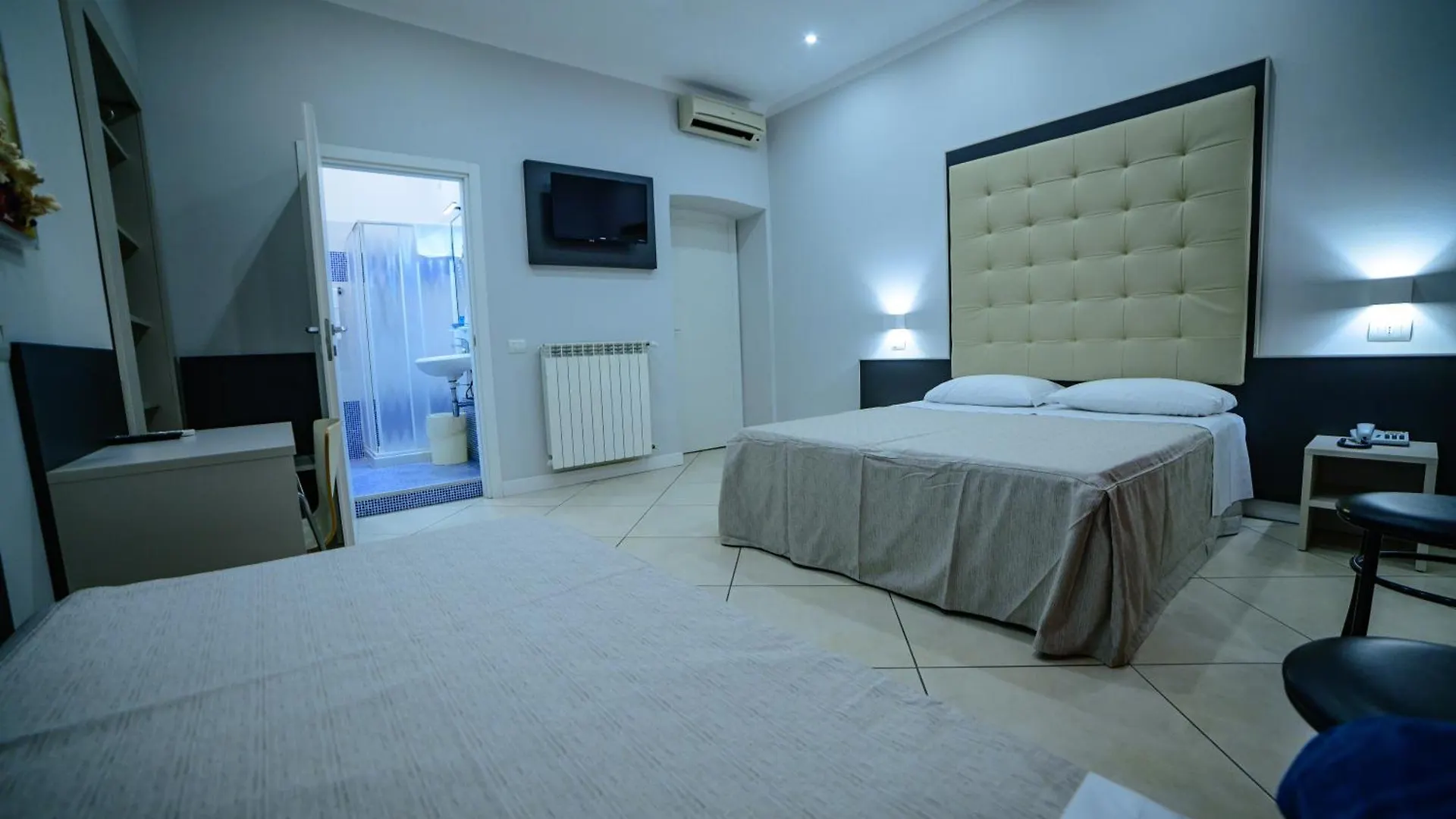 Hotel Demo' Μιλάνο
