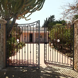tonnara84.sicilyhotelsitaly.net/